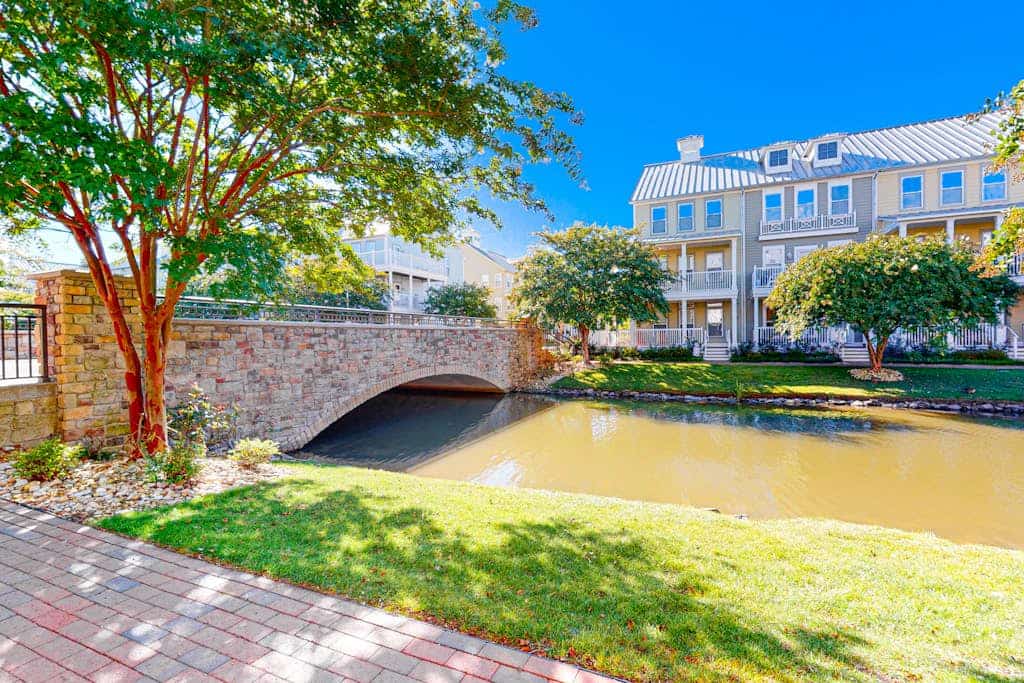 Townhome w/ Canal & Bay Views, 2 Wrap-Around Decks - Walk to Pools/Beach