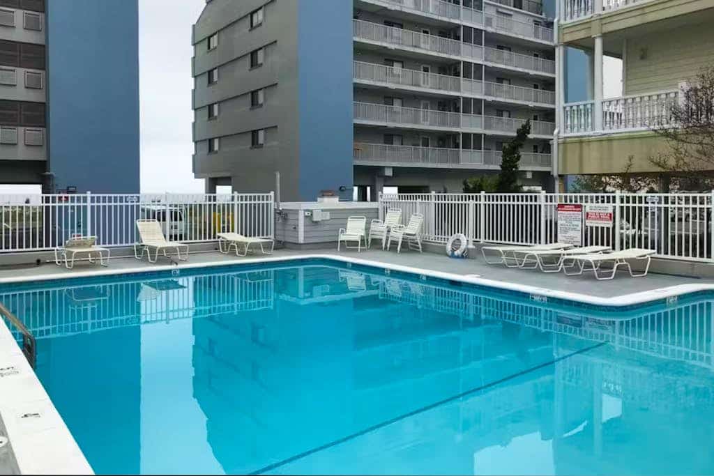 Stunning Beachfront Condo- fully equipped w/Shared Pool & Private Balcony & WiFi