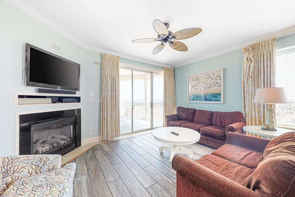 Oceanfront Condo w/ Ocean View, Private W/D, Free WiFi, Shared Outdoor Pool