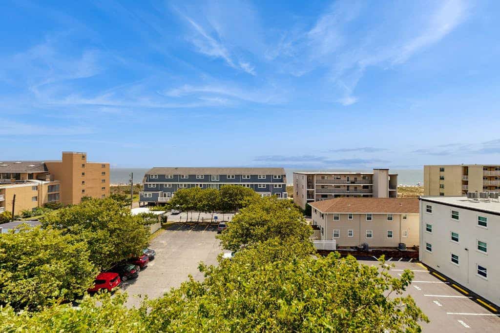 Luxury Key Largo Penthouse w/ Ocean View, WiFi, AC, W/D - 1/2 Block to Beach