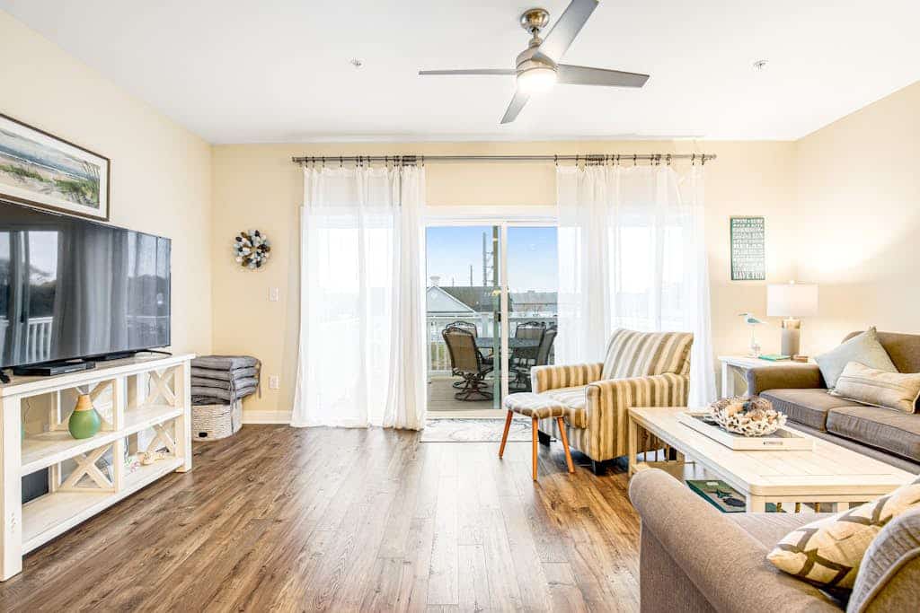 Seaside Village Townhouse w/Private W/D, Shared Pool, WiFi, AC - Soak Up The Sun