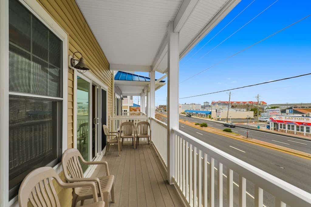 Sparkling Family Townhouse w/Private Balcony/Washer/Dryer/Free WiFi/Central AC