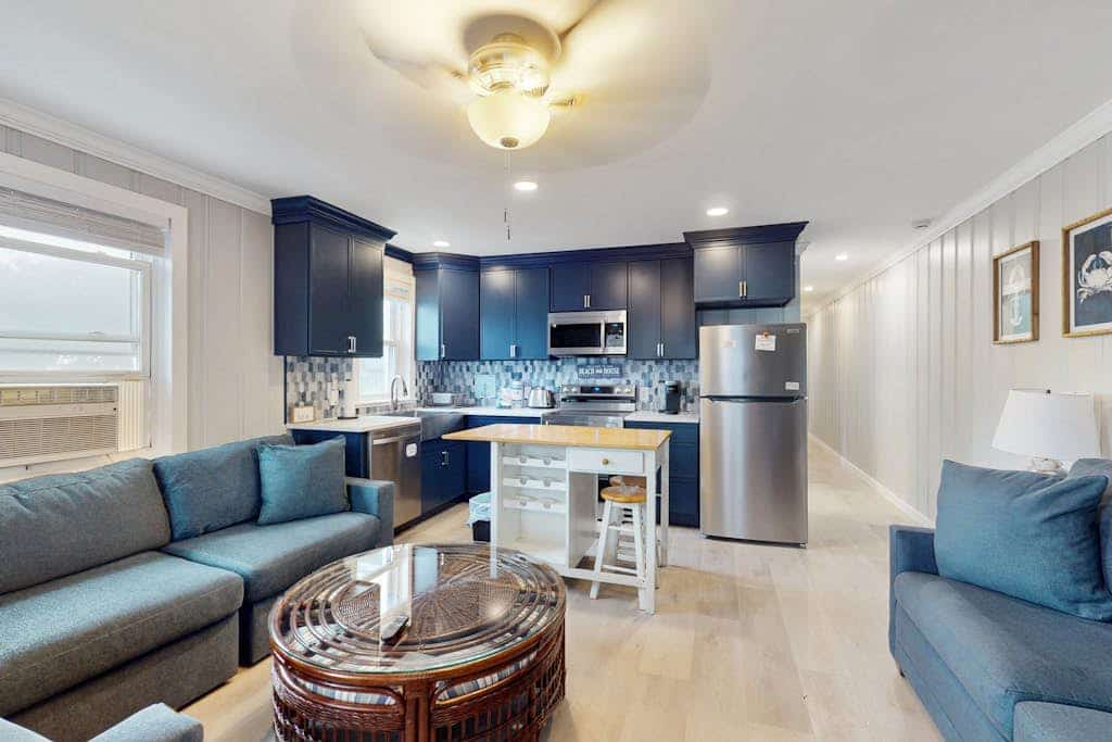 Homey, comfortable condo w/ a furnished balcony - just blocks from the beach