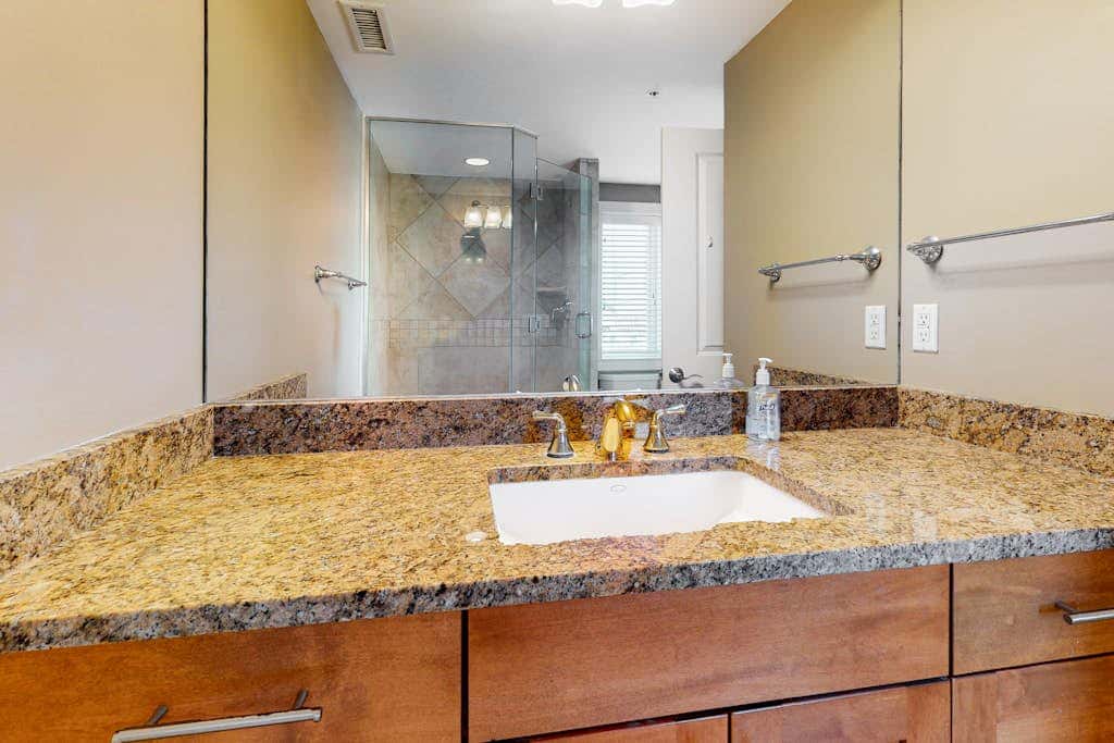 The Meridian 504W