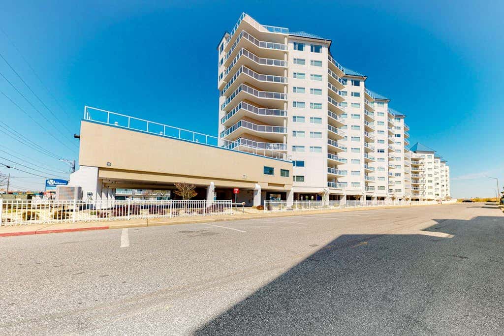 The Meridian 504W