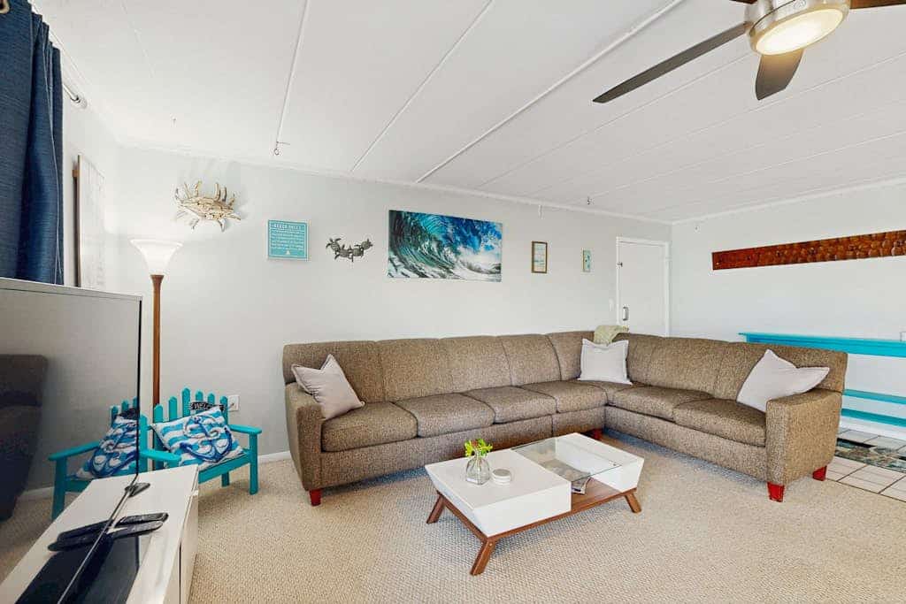 Bright Beach Home Near the Boardwalk W/ Beach Access, Free WiFi & Balcony