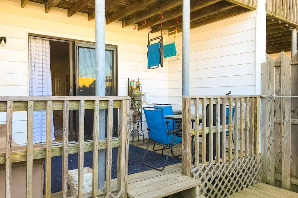 Cozy ground-floor condo w/community pool & furnished patio - walk to the beach