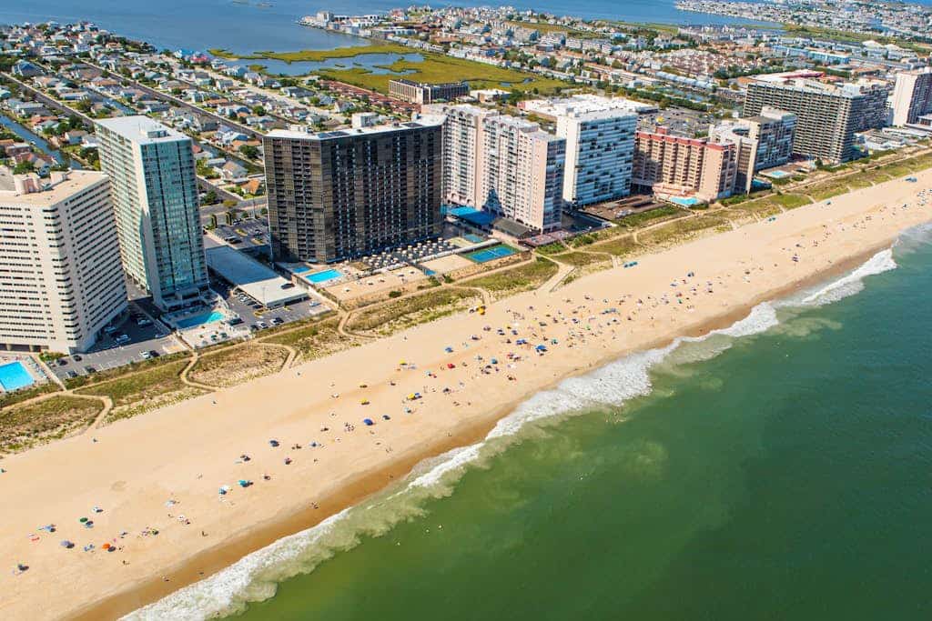 Renovated Sherwood West Condo | Balcony & 4 Flat-Screen TVs | 400’ to Beach