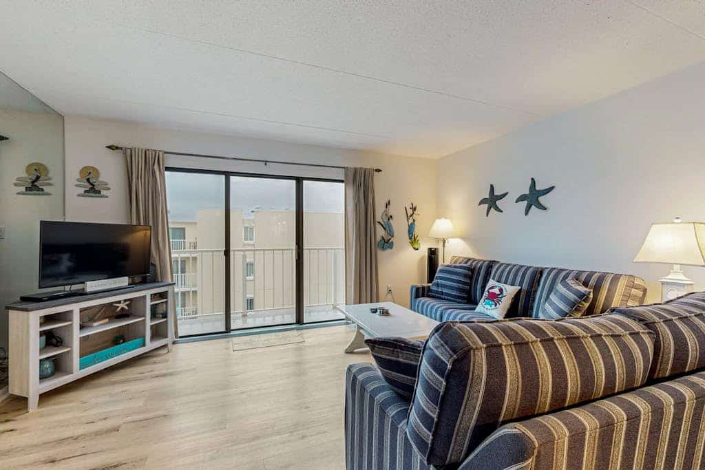 Prime Location w/ Views of Isle of Wight Bay, Close to Nightlife & Restaurants