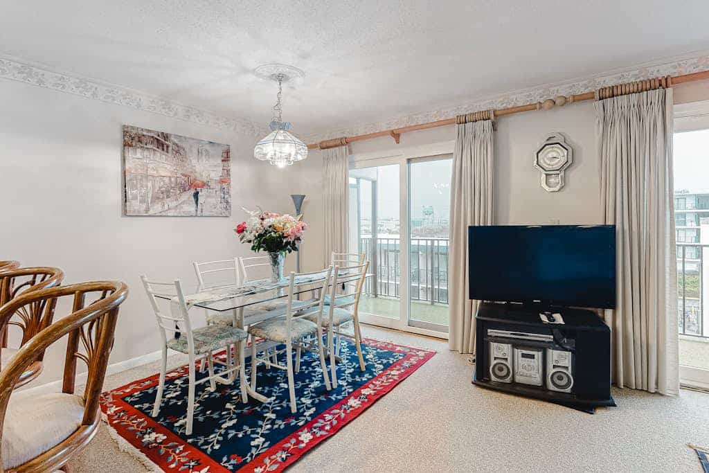 Inviting Ocean Block Condo with Large Balcony, WiFi, Central AC & Washer/Dryer