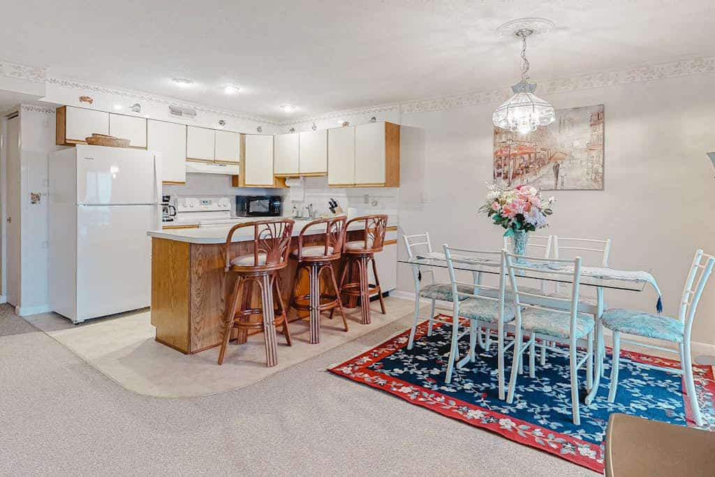 Inviting Ocean Block Condo with Large Balcony, WiFi, Central AC & Washer/Dryer