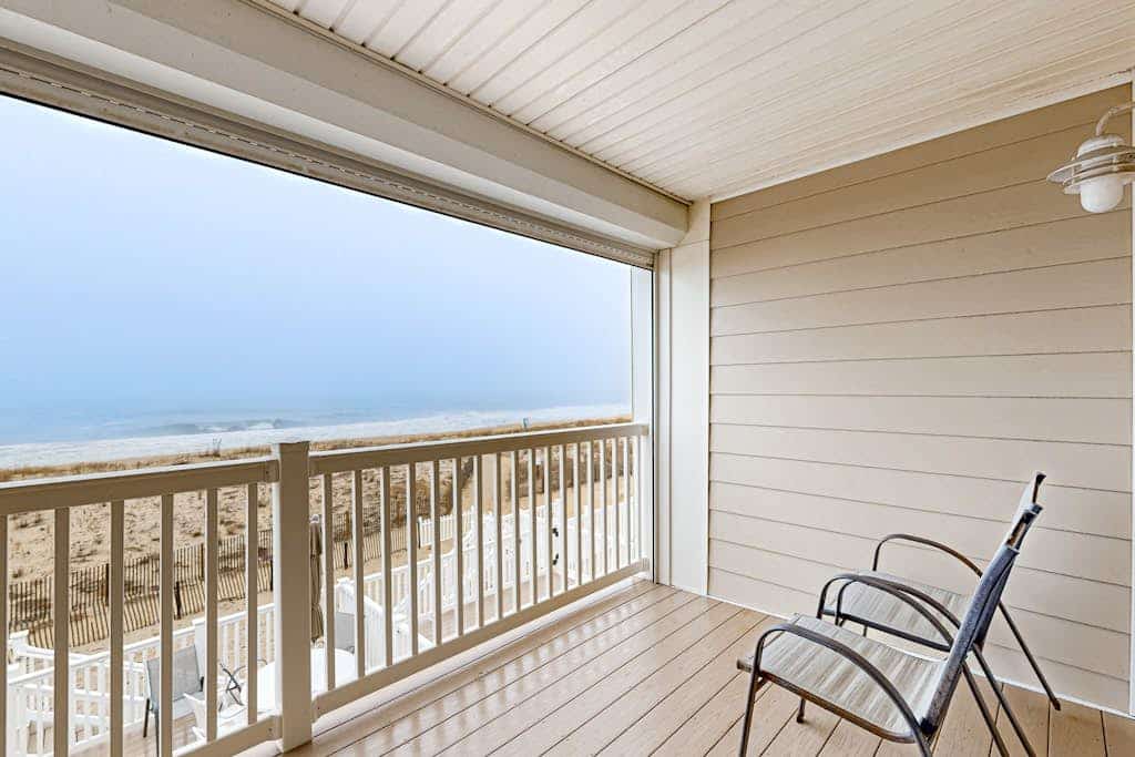 Ocean-view townhome with easy beach access & large deck