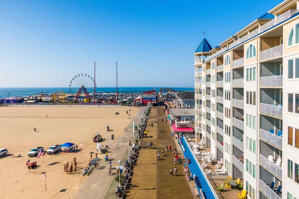 Oceanfront Belmont Towers Condo w/ Shared Pool, Private W/D, Free WiFi, AC