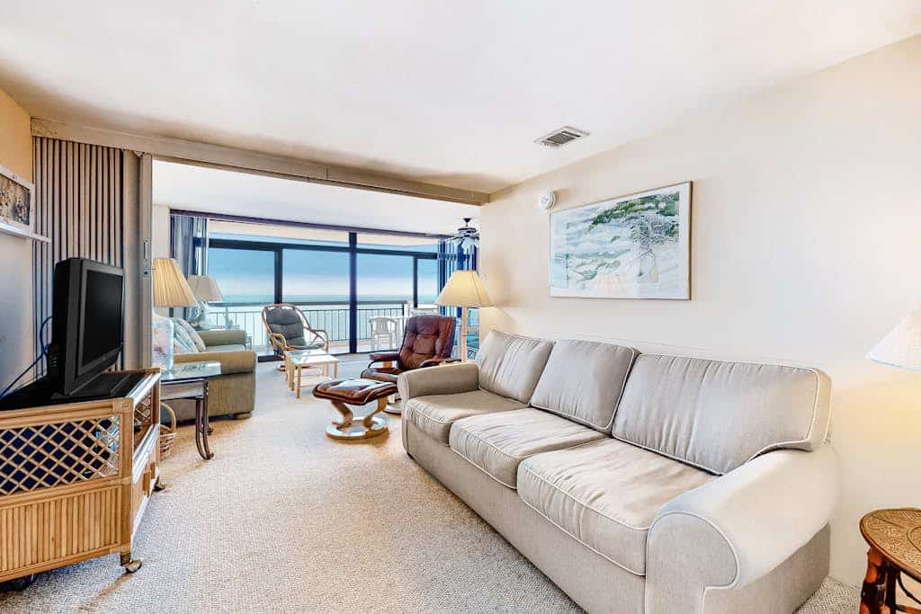 Oceanfront Getaway w/ Free WiFi, a Private Washer/Dryer, Shared Pool, & Tennis