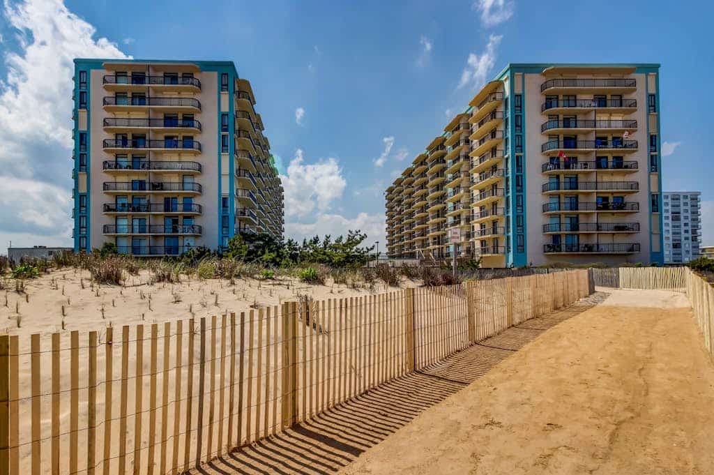 Braemar Towers Condo w/ Free WiFi, AC, Ocean View, Private W/D, Shared Pool