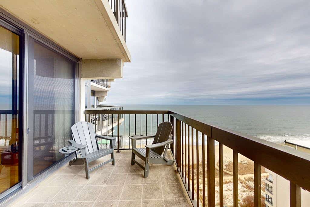 Wave view penthouse with resort-style amenities, two balconies, & elevators