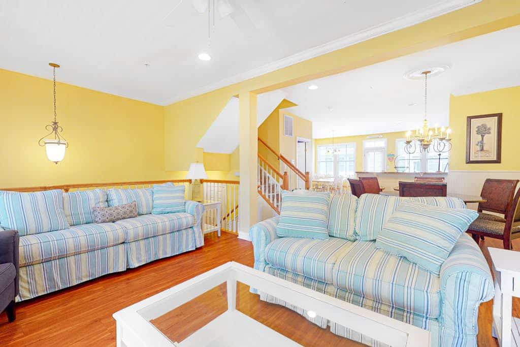 Sunset Island Townhouse w/Private W/D, WiFi, Shared Pool, AC - Relax and Unwind