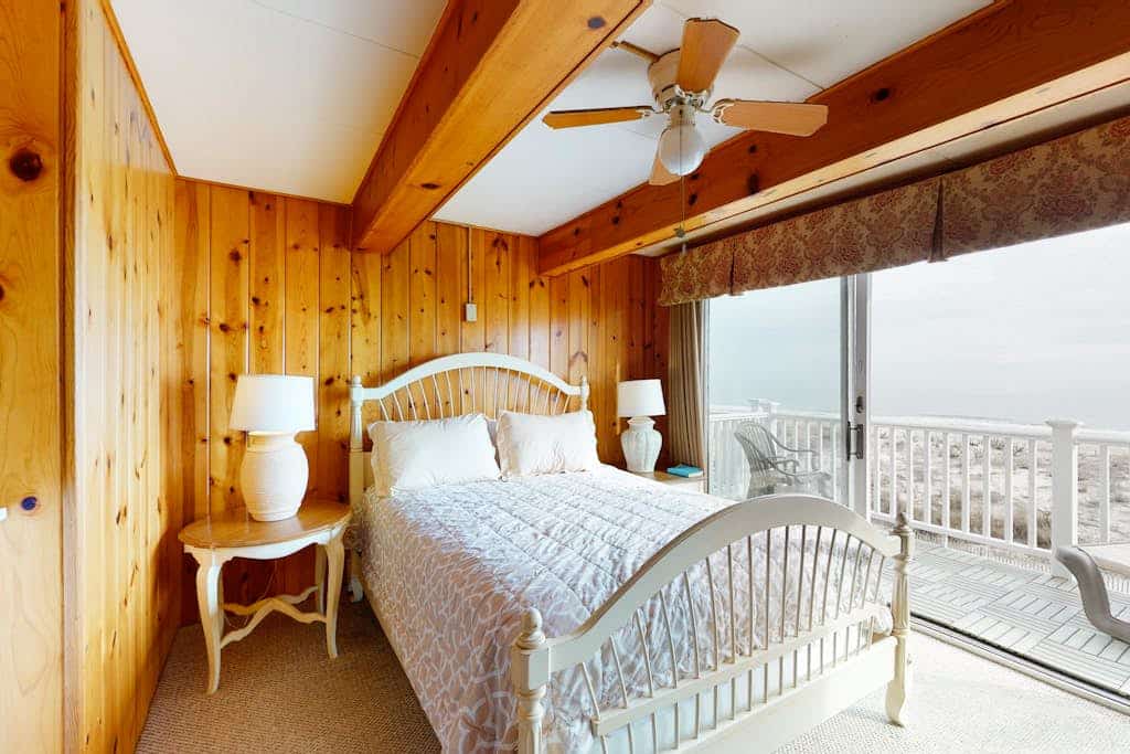 Oceanfront Townhouse w/Outdoor Deck, Washer/Dryer, Great Beach Location