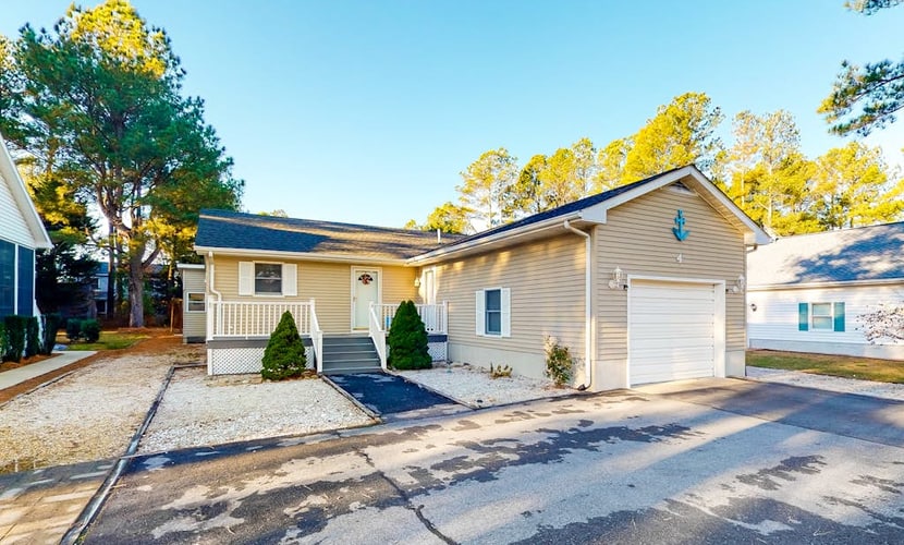 South Ocean Pines Home with Central AC, WiFi, W/D & Community Pool Access