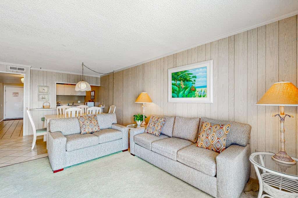 Oceanfront Condo near the Boardwalk with Balcony, AC & Shared Outdoor Pool