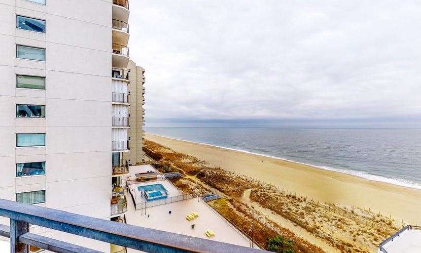 Oceanfront Condo with 2 Balconies, Beach Views, AC, WiFi & Shared Pool