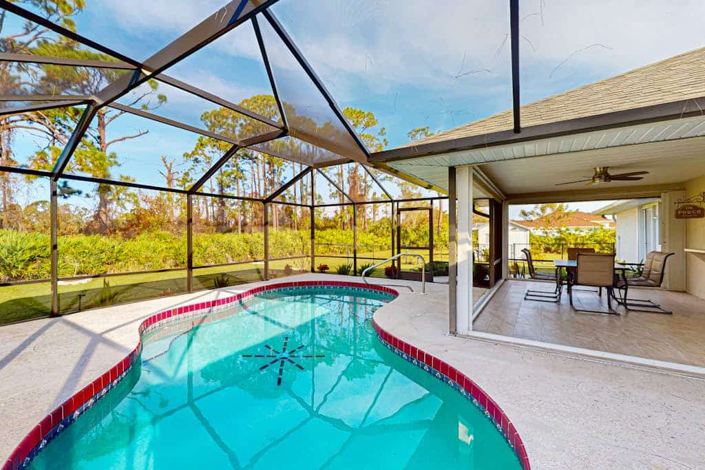Cozy home with private pool, lanai, central AC & washer/dryer