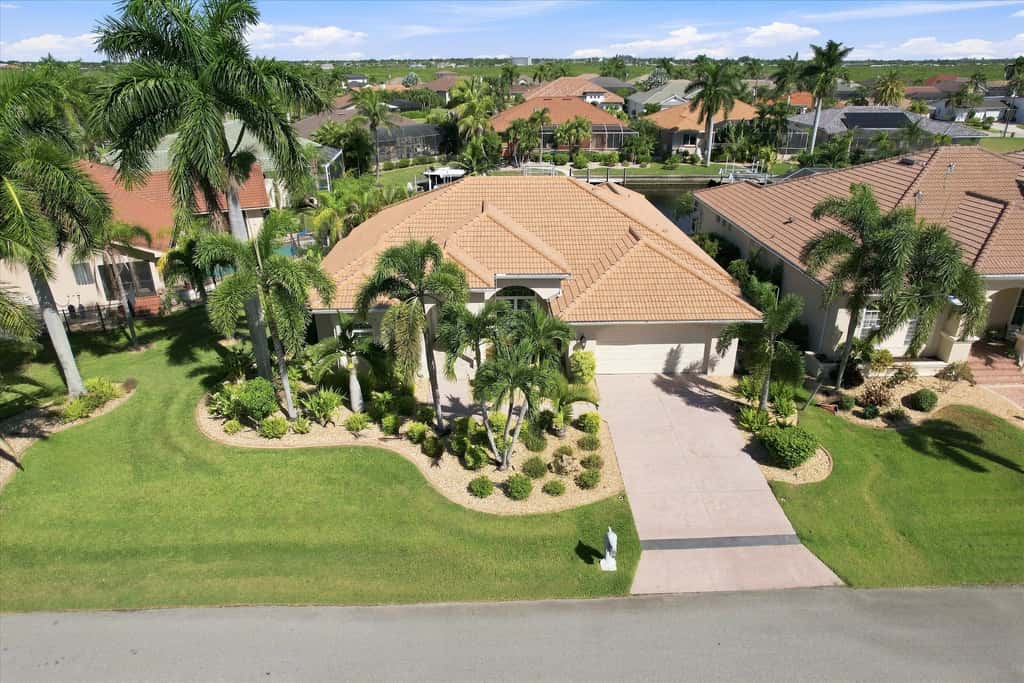Paradise Palms of the Florida Gulf