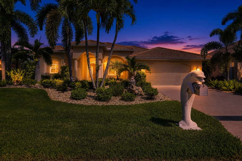 Paradise Palms of the Florida Gulf
