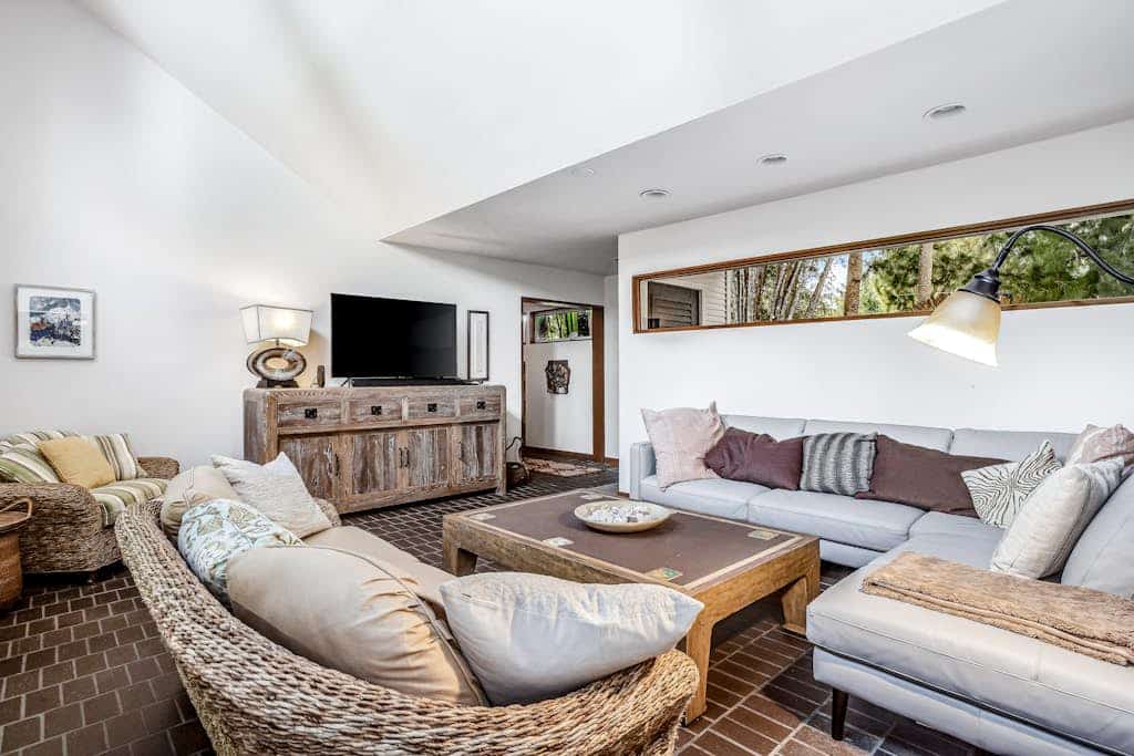 Chic Home With Private Pool, Hot Tub & Covered Lanai - Snowbirds Welcome