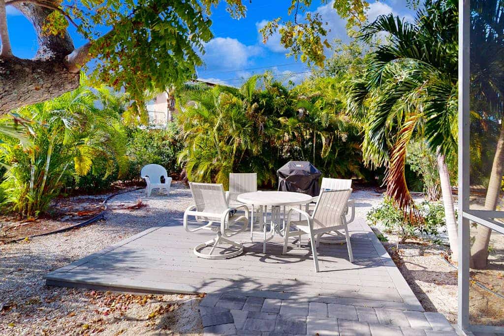 Dog-friendly duplex with outdoor living area - walk to beach/downtown