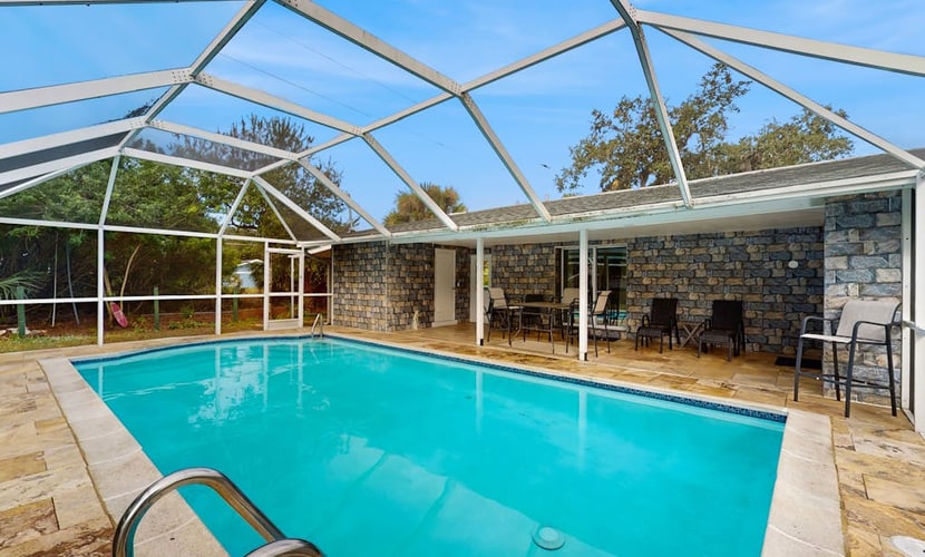 Relax, Swim & Explore! A Dog-Friendly Private Pool Retreat Close to Everything!
