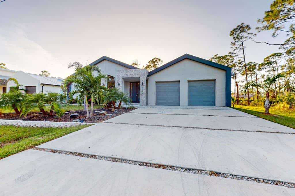 Custom-built home with private patio, central AC, & W/D - dog-friendly