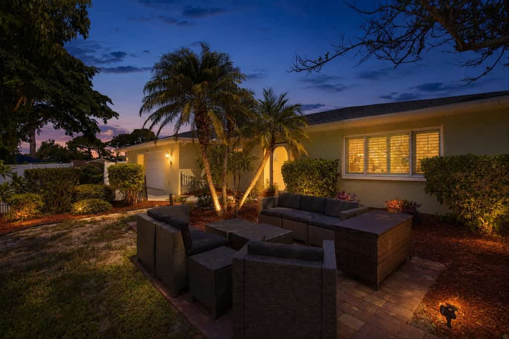Spacious property with separate living quarters, pool, & lanai - dog-friendly