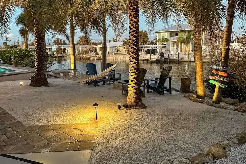Luxurious waterfront home, pool, boat dock, fillet station, private guest suite