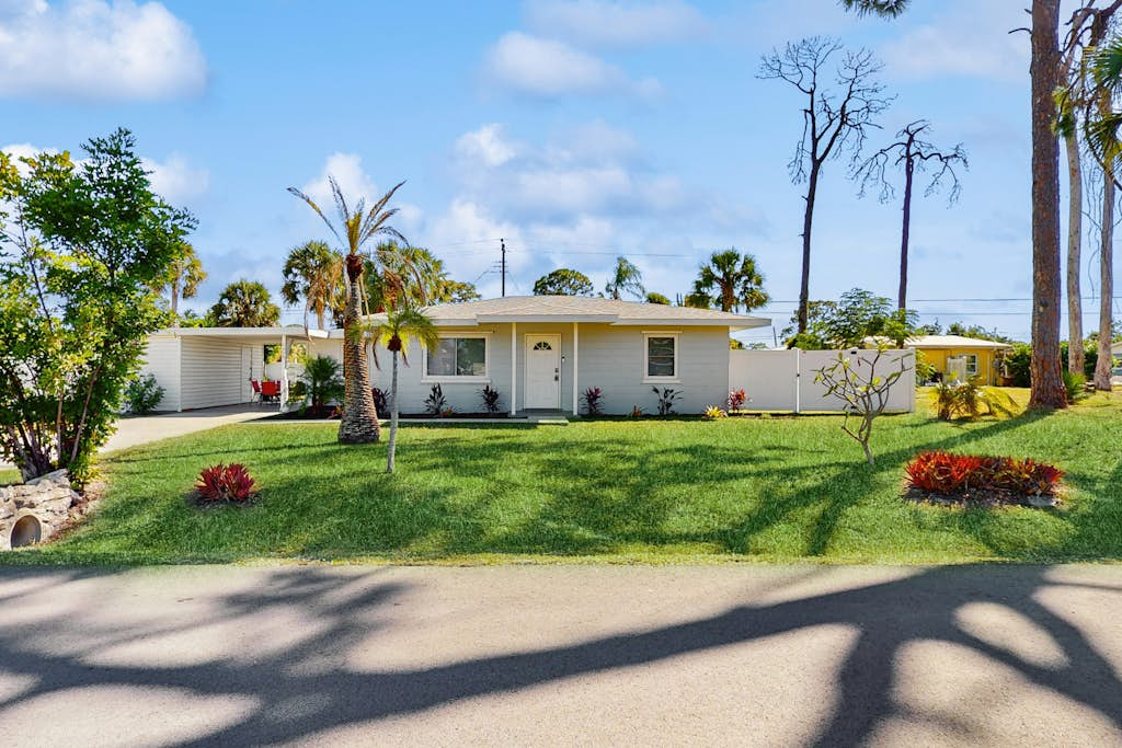 Lemon Bay Retreat