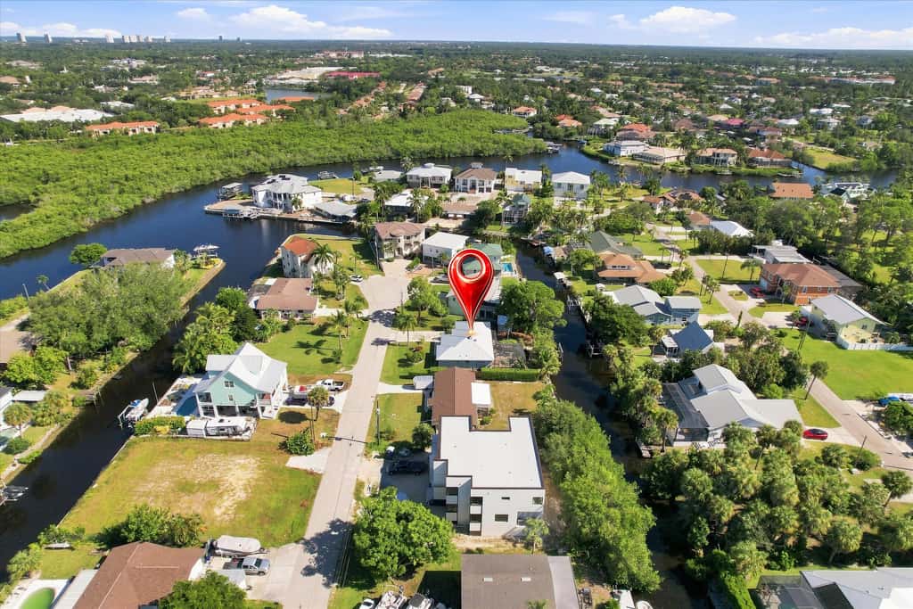 Bonita's Riverfront Retreat