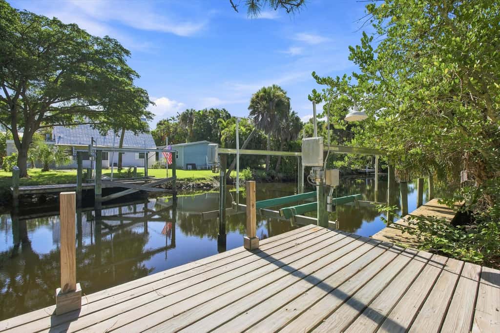 Bonita's Riverfront Retreat