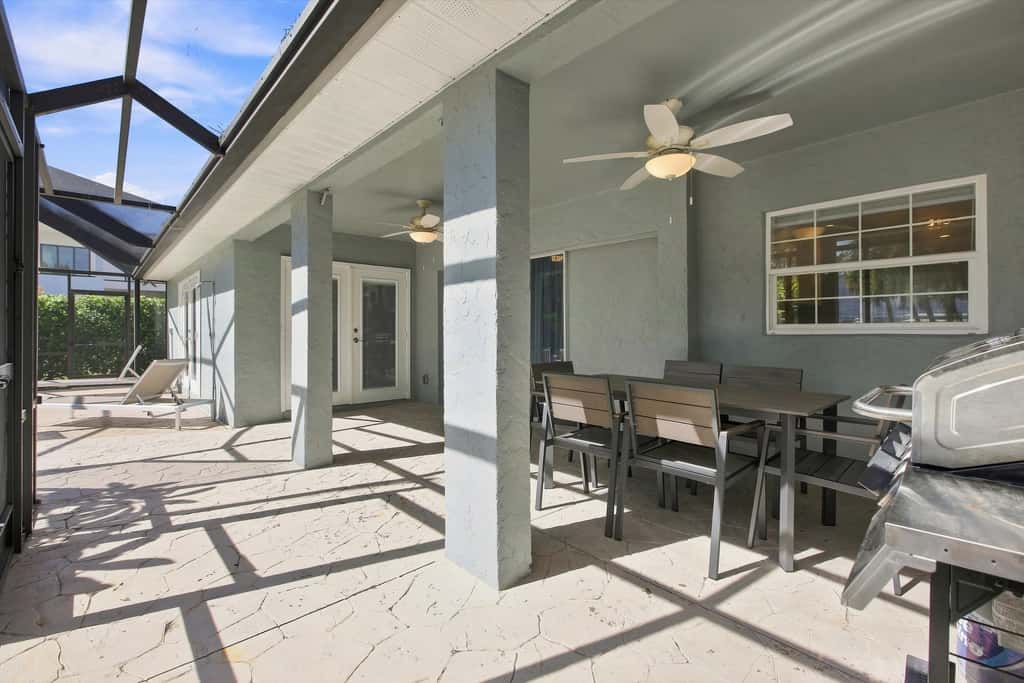 Bonita's Riverfront Retreat
