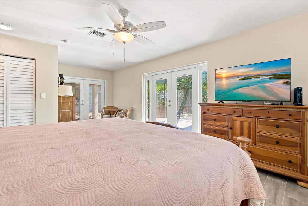 Bonita's Riverfront Retreat