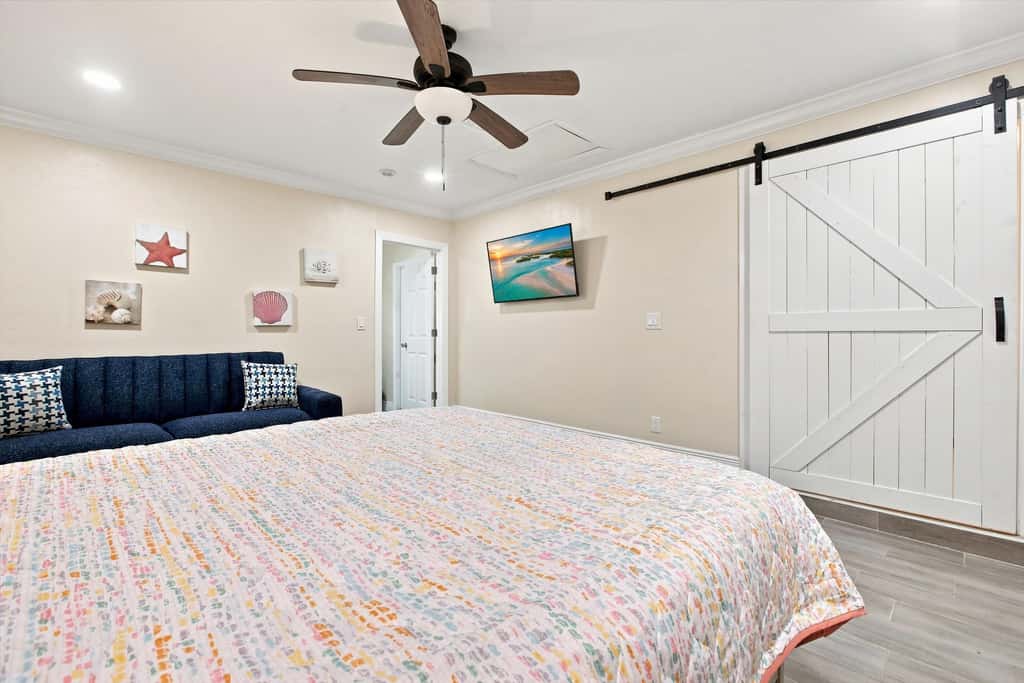Bonita's Riverfront Retreat