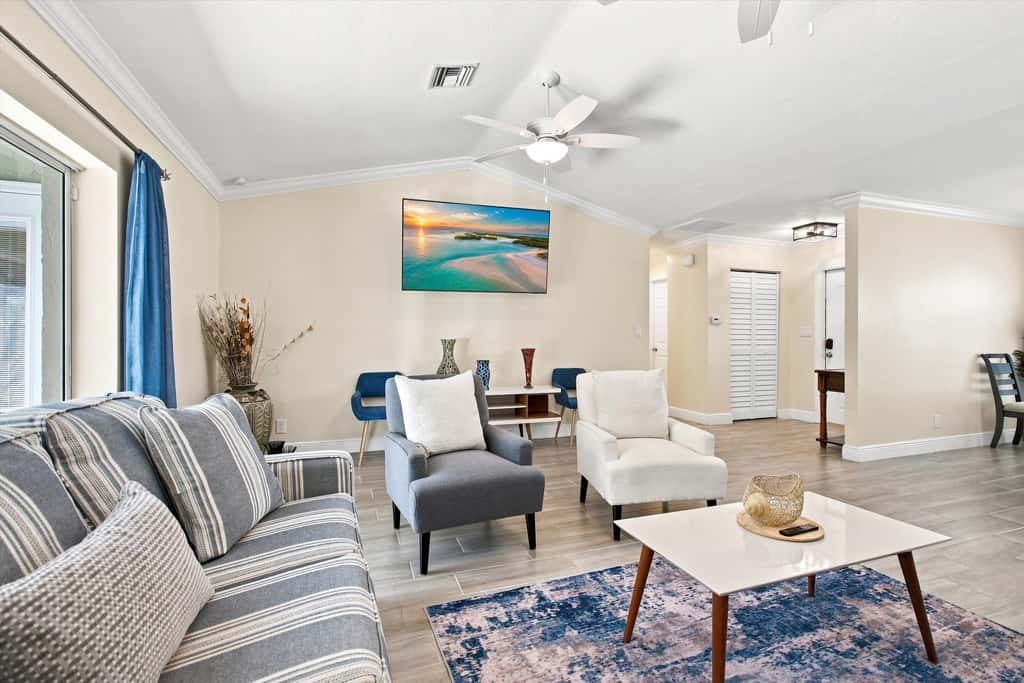 Bonita's Riverfront Retreat