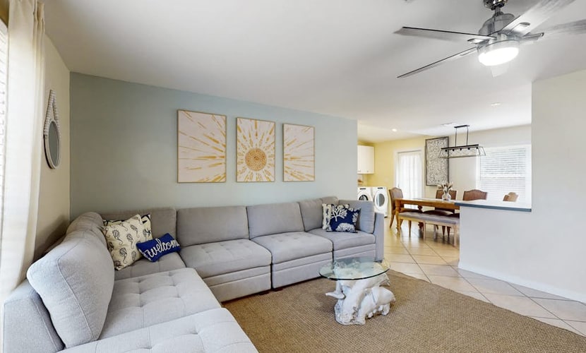 Charming home w/ guest house- near the beach - spacious yard with patio