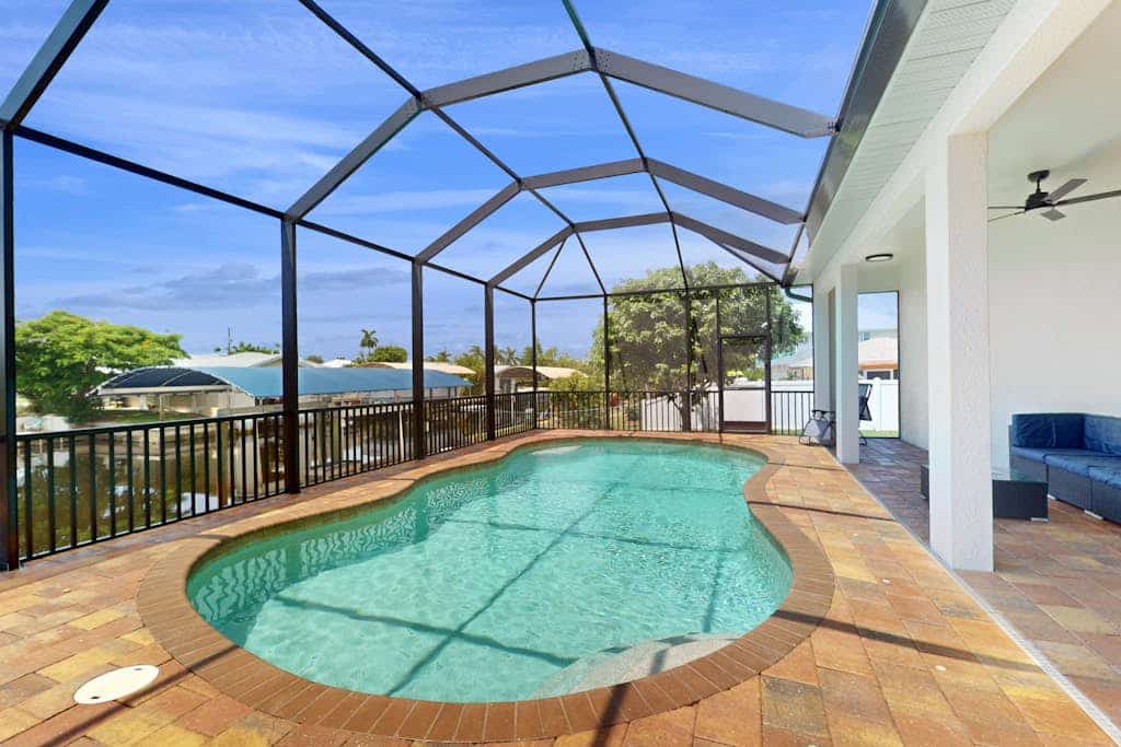 Spacious, dog friendly home with pool, on waterway within minutes to the Gulf