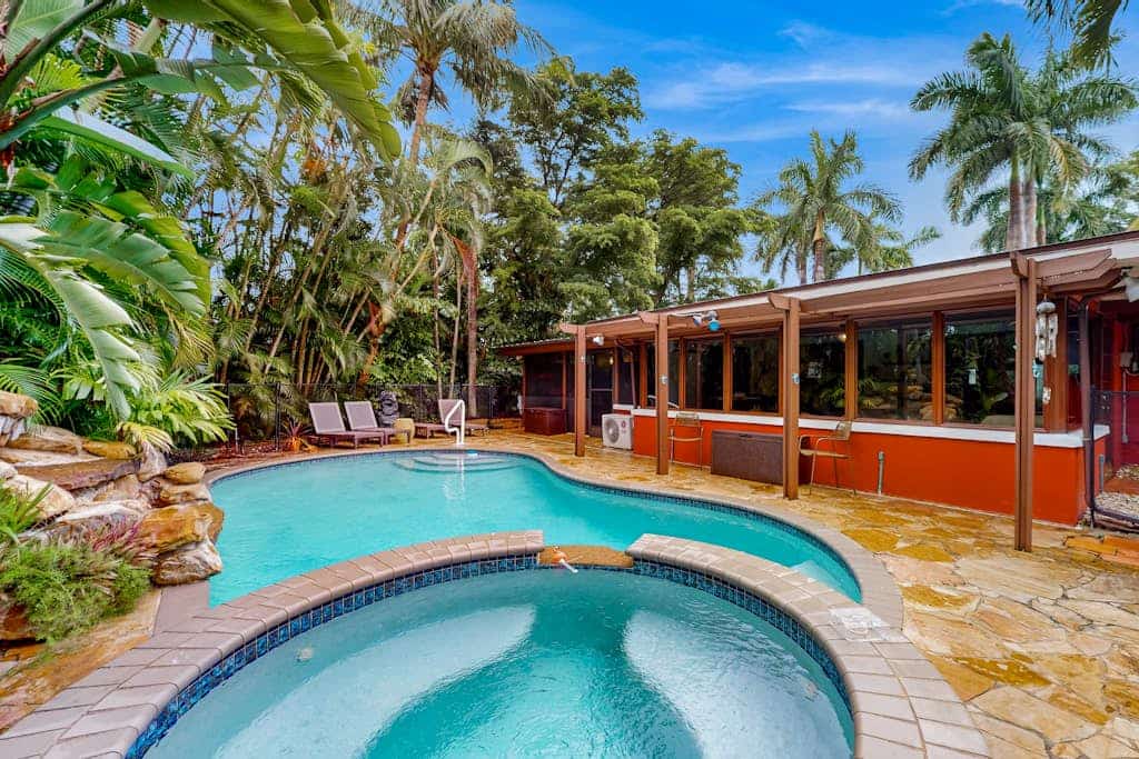 Bali-inspired coastal home w/private pool, spa, tiki room, AC, W/D, Wifi
