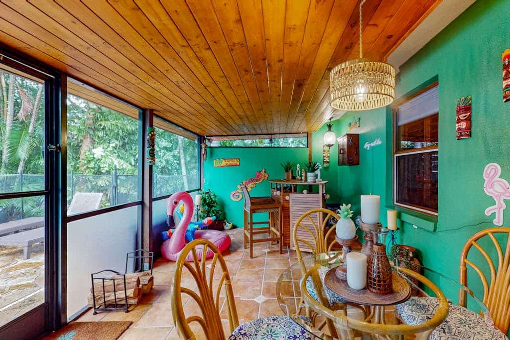 Bali-inspired coastal home w/private pool, spa, tiki room, AC, W/D, Wifi