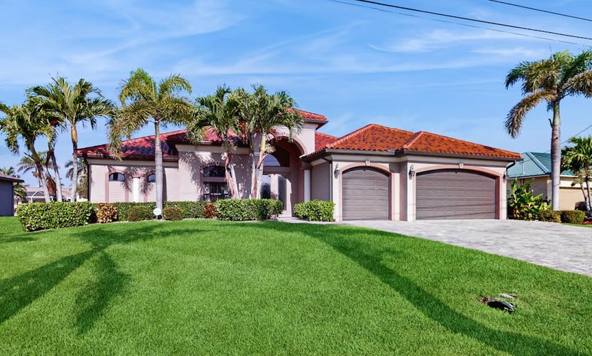 Elegant Cape Coral Retreat with Lanai, Grill & Prime Location