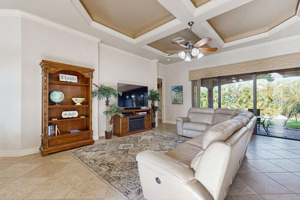 Elegant Cape Coral Retreat with Lanai, Grill & Prime Location