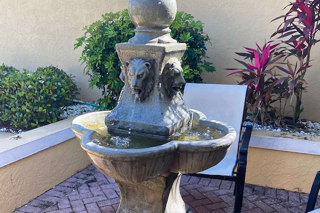 Snowbird-friendly retreat with WiFi, private pool, washer/dryer, & dog friendly