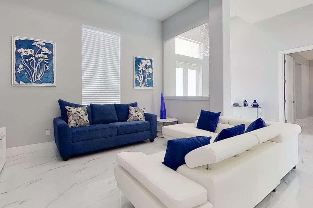 Exquisite home with Heated Pool & Firepit, enclosed yard