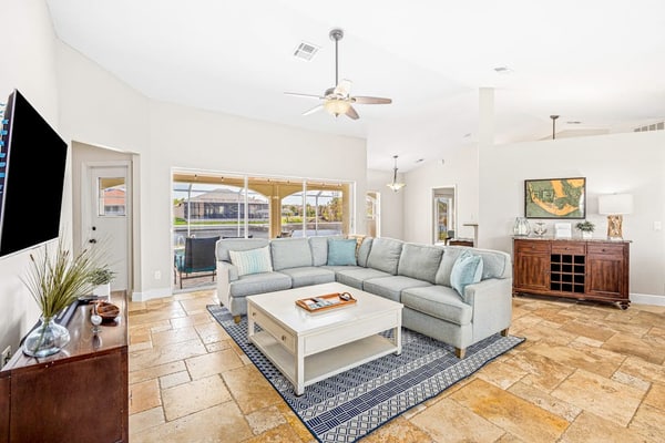Canal-front home with pool, private dock, kayaks & W/D - snowbirds welcomed